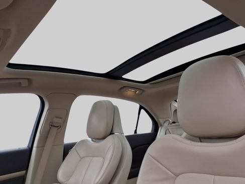 Used 2017 Lincoln Continental Reserve w/ Climate Package image 18