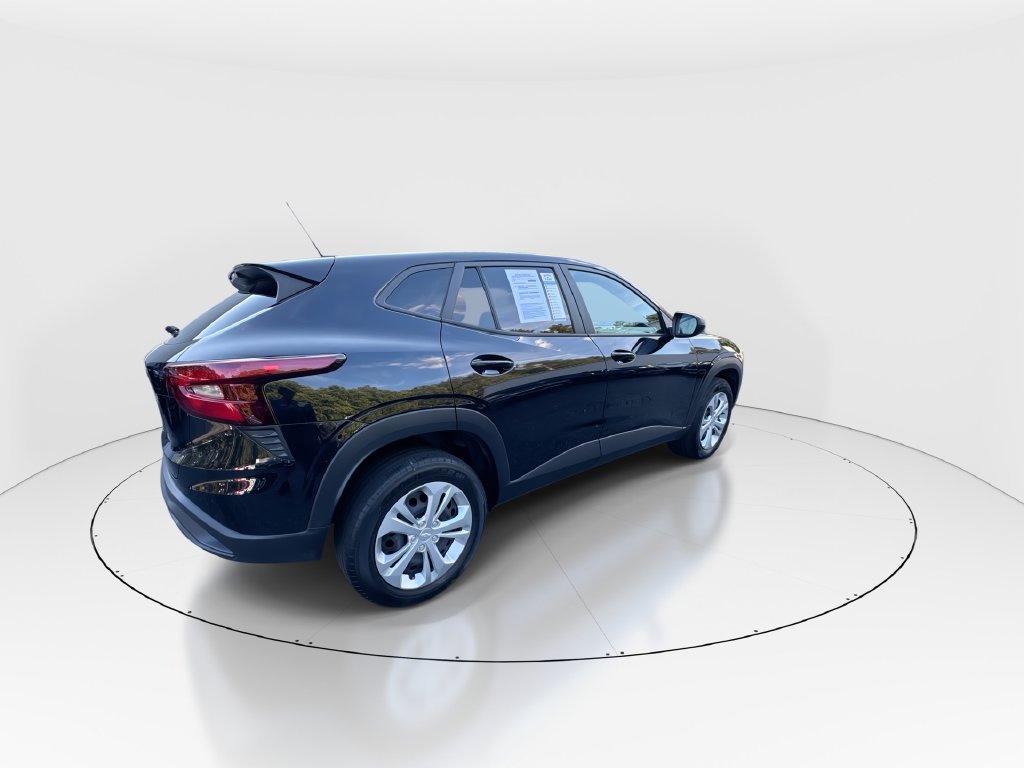 Used 2024 Chevrolet Trax LS FWD image 8
