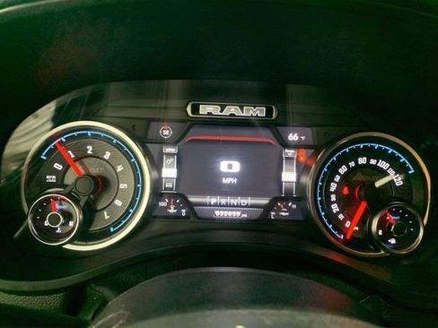 Used 2022 RAM 1500 Big Horn AWD/4WD image 16