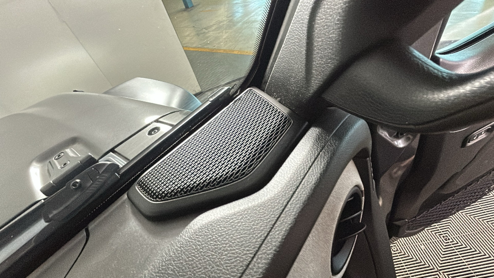 Used 2024 Jeep Wrangler Unlimited AWD/4WD image 36