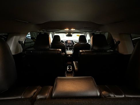 Used 2021 Toyota Highlander XLE image 21