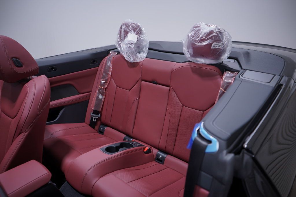 Used 2026 BMW M440i Convertible w/ Parking Assistance Package RWD image 12