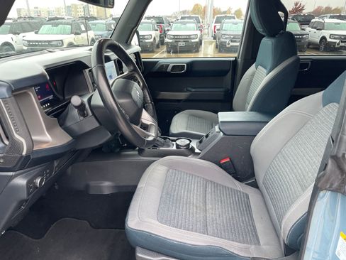 Used 2022 Ford Bronco Outer Banks image 9