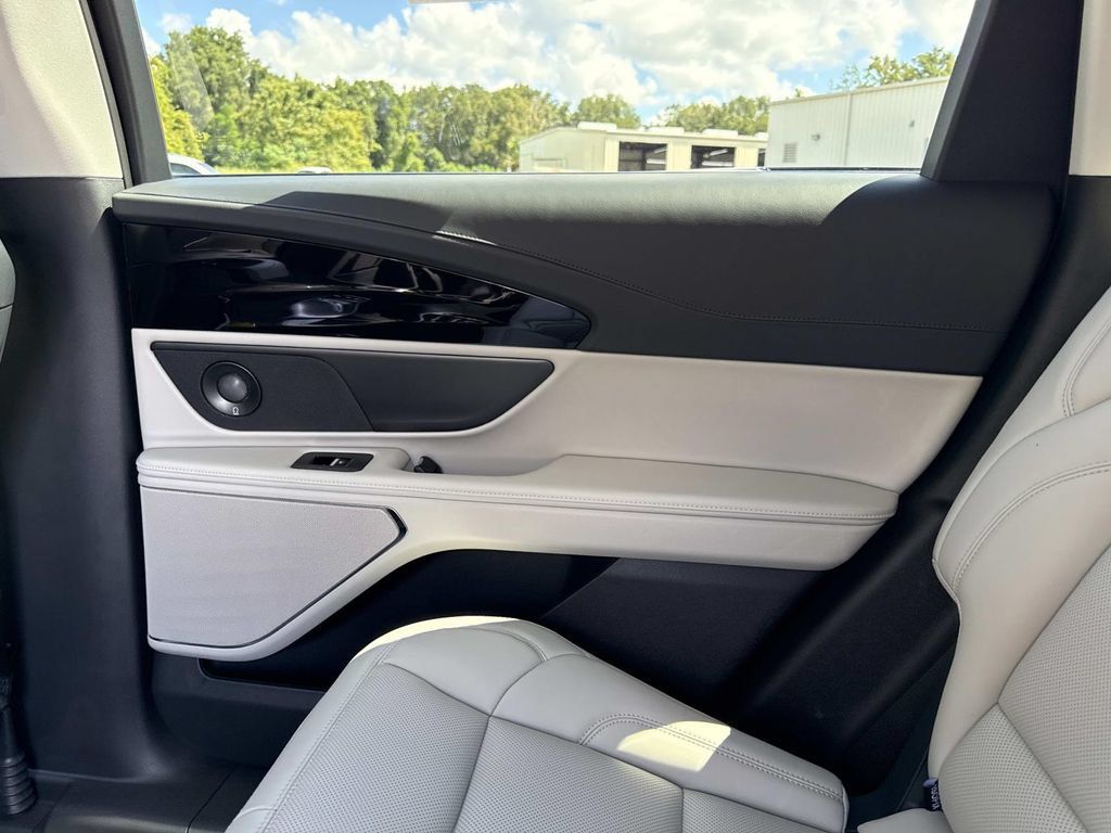 New 2026 Lincoln Nautilus Premier w/ Equipment Group 102A AWD/4WD image 15