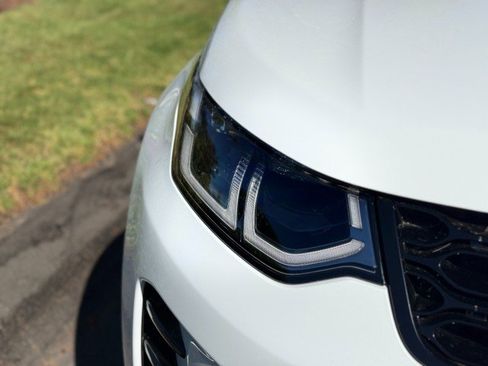 Used 2024 Land Rover Discovery Sport Dynamic SE image 13