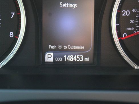 Used 2015 Toyota Camry SE FWD image 37