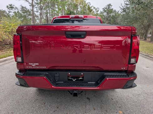 Used 2024 Chevrolet Colorado LT w/ LT Convenience Package image 7
