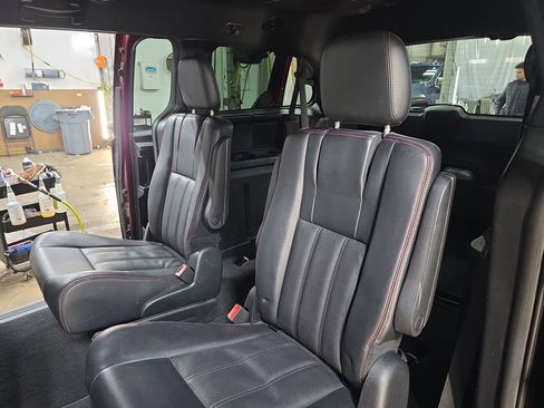 Used 2017 Dodge Grand Caravan GT FWD image 15