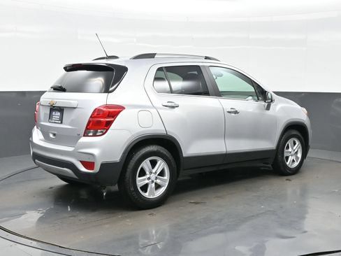 Used 2018 Chevrolet Trax LT w/ Driver Confidence Package FWD image 6