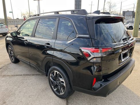 Certified 2025 Subaru Forester Limited image 7