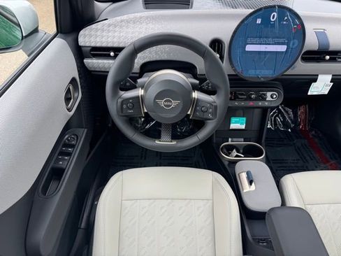 New 2026 MINI Cooper 4-Door Hardtop FWD image 19