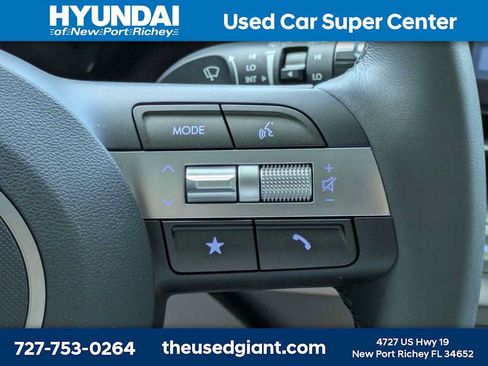 Certified 2025 Hyundai Kona SEL FWD image 31