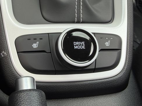 New 2026 Hyundai Venue SEL FWD image 24