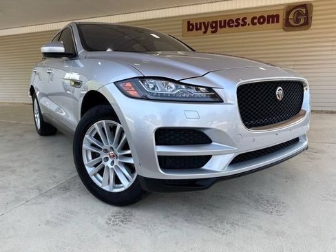 Used 2017 Jaguar F-PACE Prestige AWD/4WD image 2