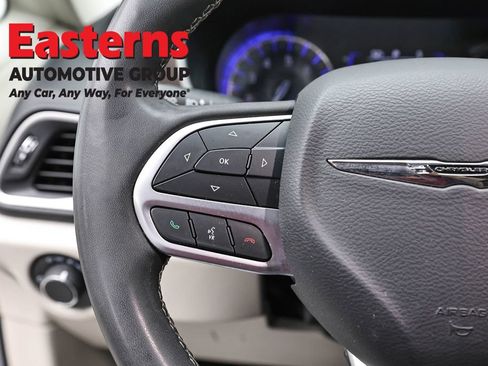Used 2023 Chrysler Voyager LX FWD image 15