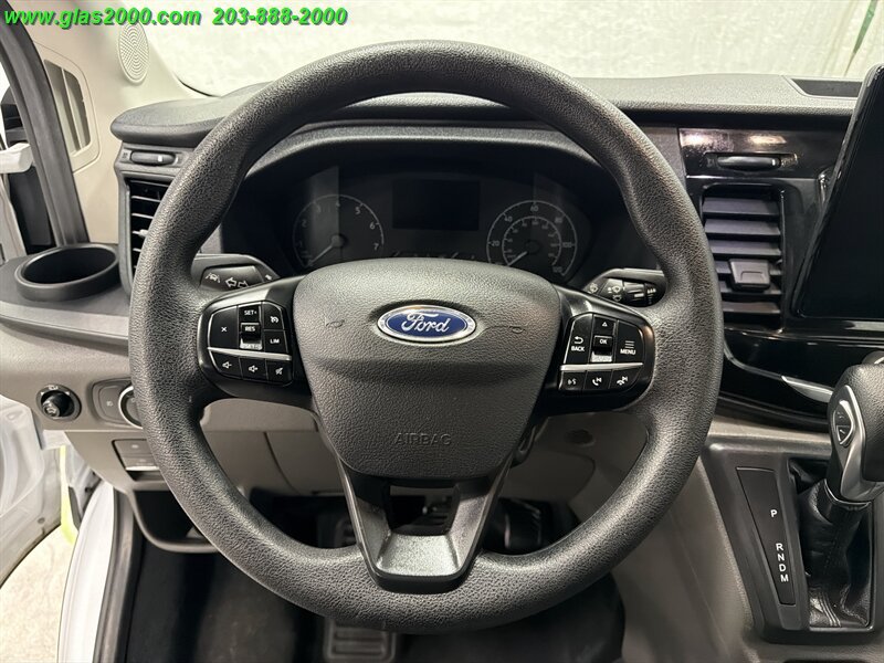 Used 2023 Ford Transit 350 XLT RWD image 4
