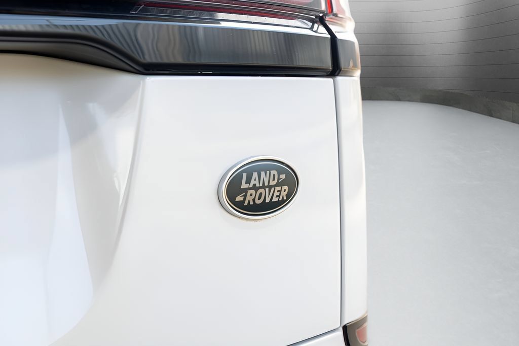 Used 2021 Land Rover Range Rover Velar R-Dynamic HSE AWD/4WD image 22