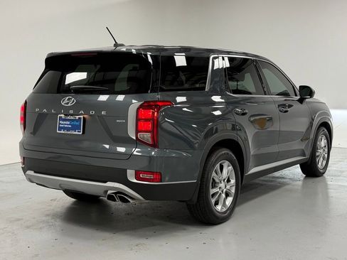 Used 2022 Hyundai Palisade SE image 4