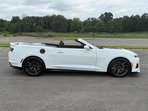 Used 2020 Chevrolet Camaro ZL1 RWD image 7