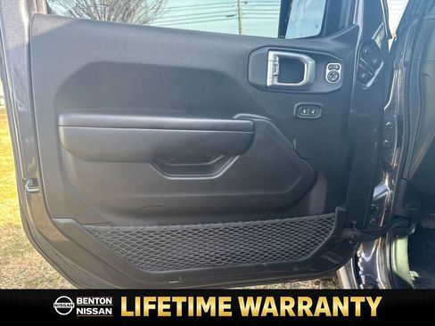 Used 2021 Jeep Wrangler Sport image 12