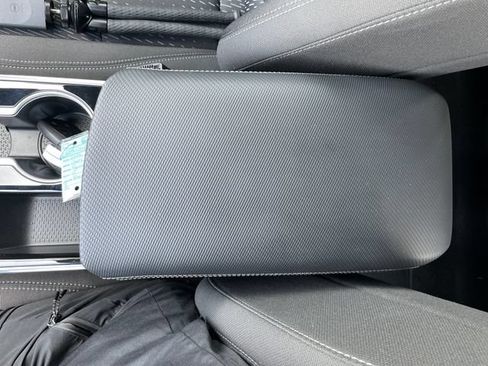 Used 2026 Chevrolet Equinox LT AWD/4WD image 18