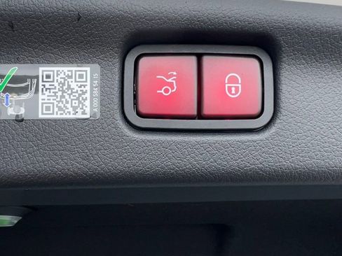 Used 2026 Mercedes-Benz C 300 4MATIC Sedan image 29