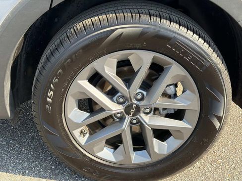 Used 2025 Kia Telluride LX image 10