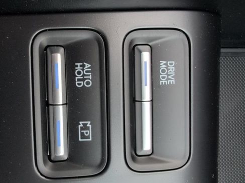 Used 2025 Hyundai Sonata SEL FWD image 16