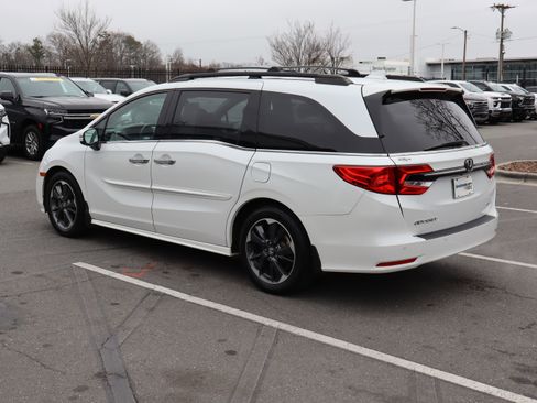 Used 2022 Honda Odyssey Elite image 8