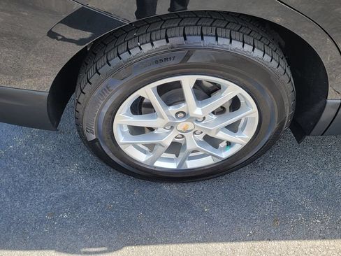 Used 2022 Chevrolet Equinox LT w/ Driver Convenience Package AWD/4WD image 13