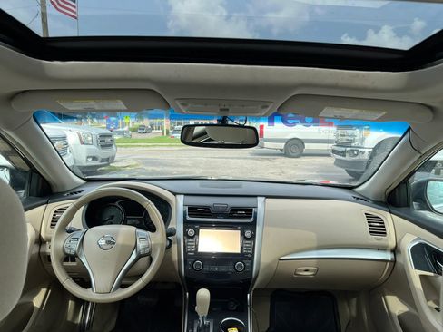 Used 2013 Nissan Altima 2.5 SV w/ 2.5SV Convenience Pkg FWD image 11