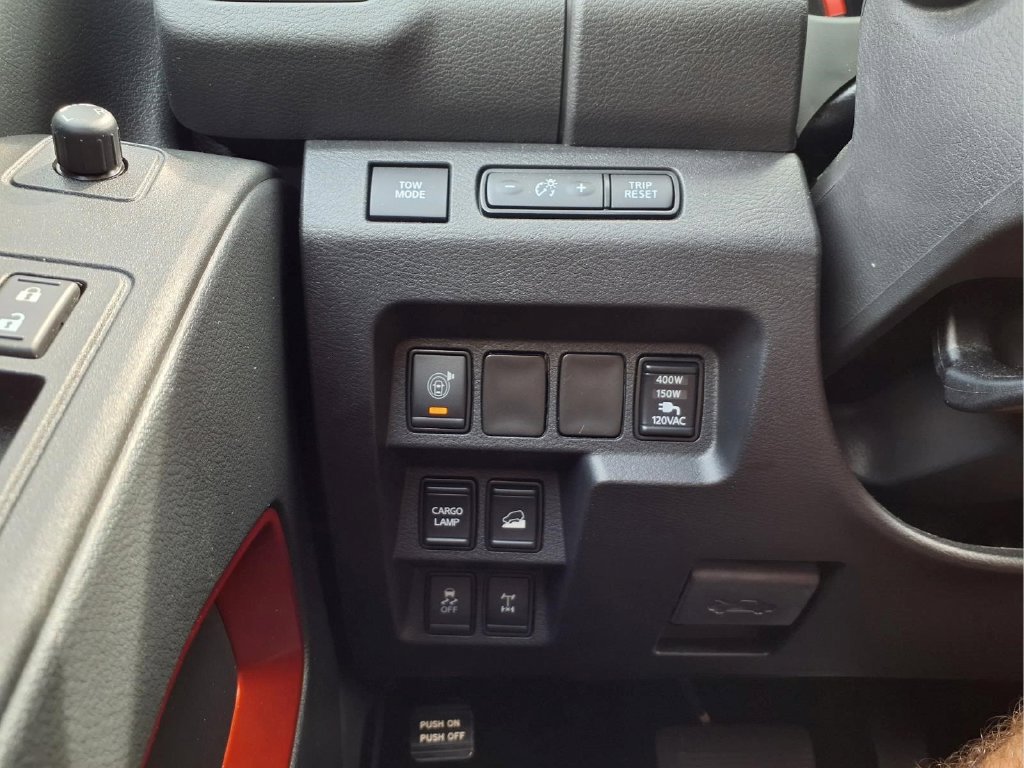 Used 2025 Nissan Frontier PRO-4X w/ Pro Premium Package AWD/4WD image 15