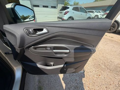 Used 2017 Ford Escape Titanium AWD/4WD image 15