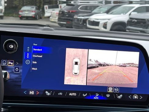 New 2026 Chevrolet Equinox EV LT image 17