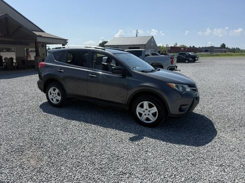 Used 2015 Toyota RAV4 LE FWD image 2