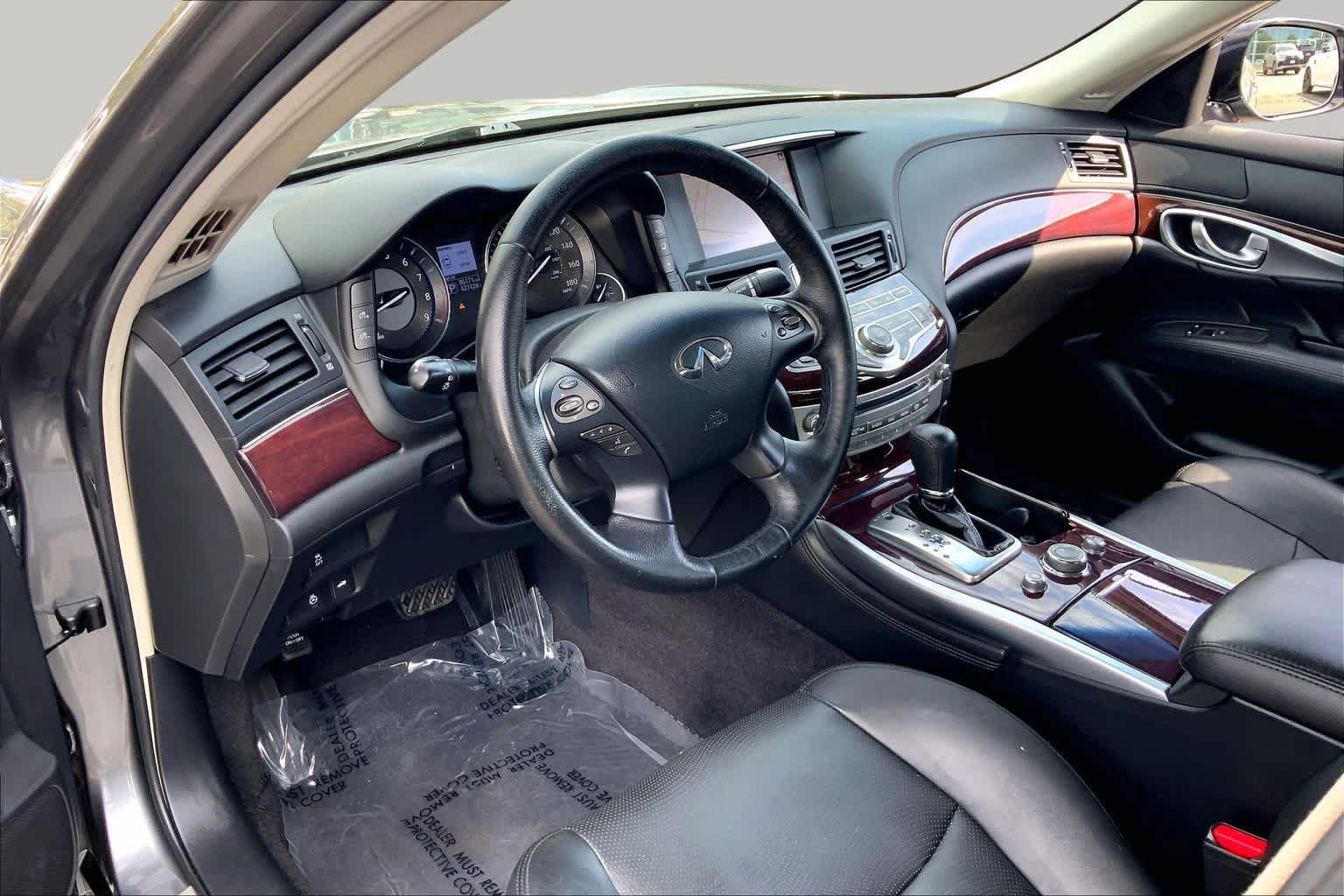 Used 2019 INFINITI Q70 L 3.7 AWD/4WD image 18