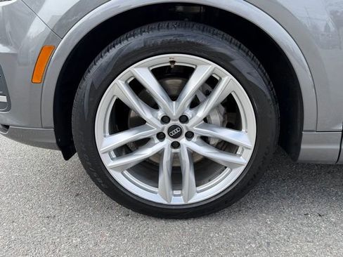 Used 2017 Audi Q7 3.0T Prestige image 10