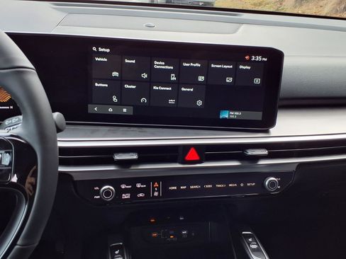 New 2026 Kia Sorento S FWD image 8