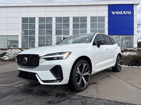 Certified 2024 Volvo XC60 B5 Ultimate w/ Protection Package Premier image 43