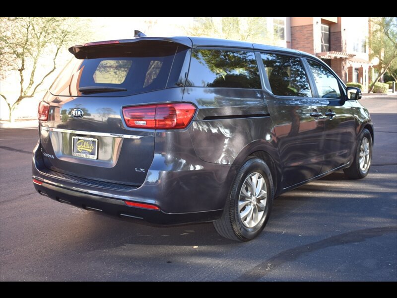 Used 2020 Kia Sedona LX FWD image 7