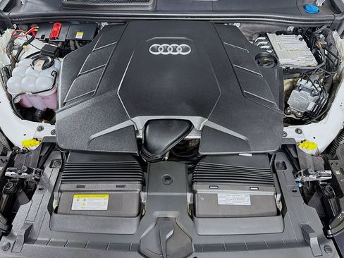 Used 2023 Audi Q7 3.0T Premium Plus w/ Premium Plus Package AWD/4WD image 32