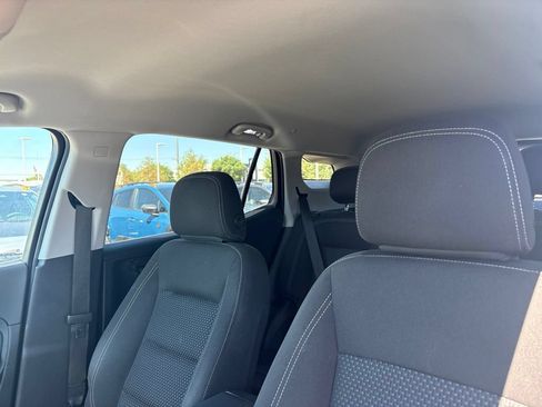 Used 2024 GMC Terrain SLE FWD image 5