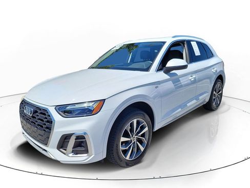 Certified 2023 Audi Q5 2.0T Premium Plus w/ Premium Plus Package image 2