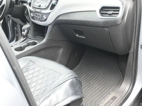 Used 2024 Chevrolet Equinox LS w/ Driver Confidence II Package FWD image 23