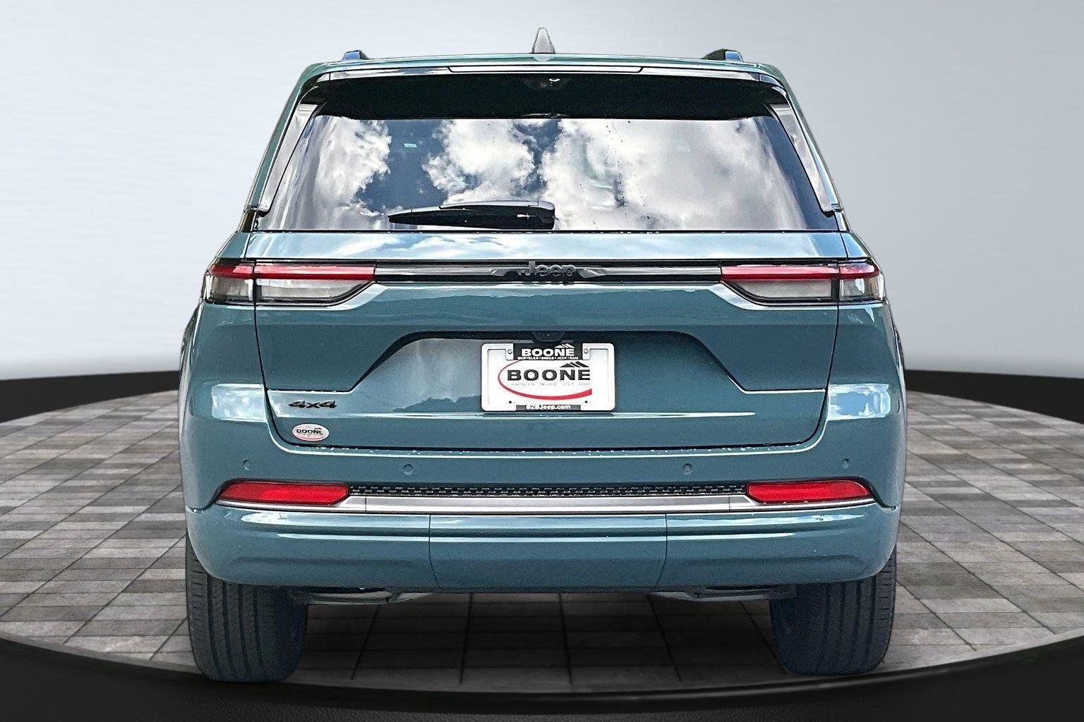New 2027 Jeep Grand Cherokee Limited AWD/4WD image 5
