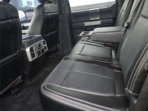 Used 2018 Ford F150 Lariat w/ Equipment Group 502A Luxury image 8