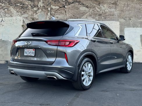 Used 2019 INFINITI QX50 Luxe FWD image 4