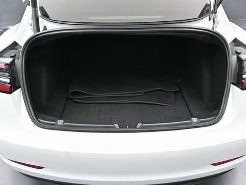 Used 2021 Tesla Model 3 Standard Range Plus image 14