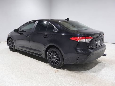 Used 2024 Toyota Corolla LE FWD image 4