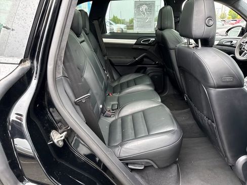 Used 2016 Porsche Cayenne GTS AWD/4WD image 10